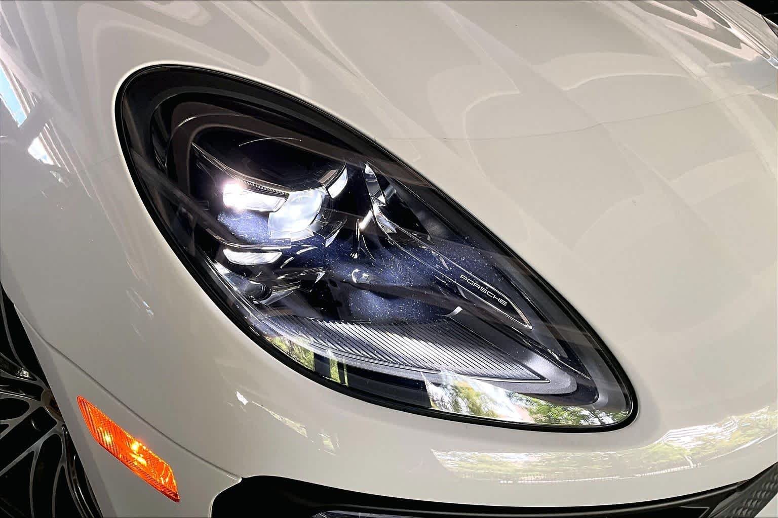 Used 2024 White Porsche T image 27