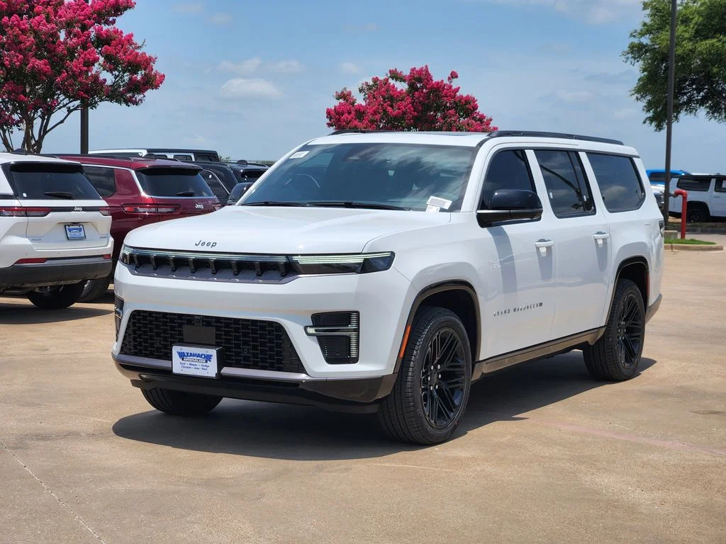 New 2026 Bright White Clear-Coat Exterior Paint Jeep Limited Reserve image 2