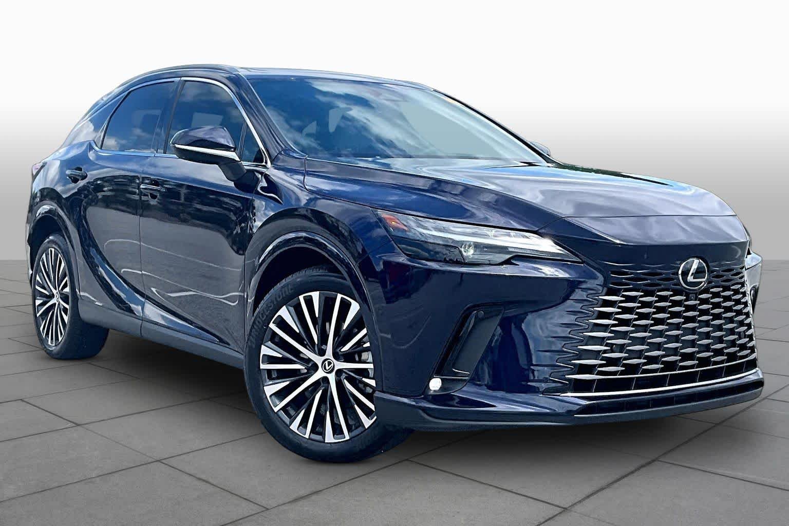 Used 2025 Nightfall Mica Lexus Premium Plus image 3