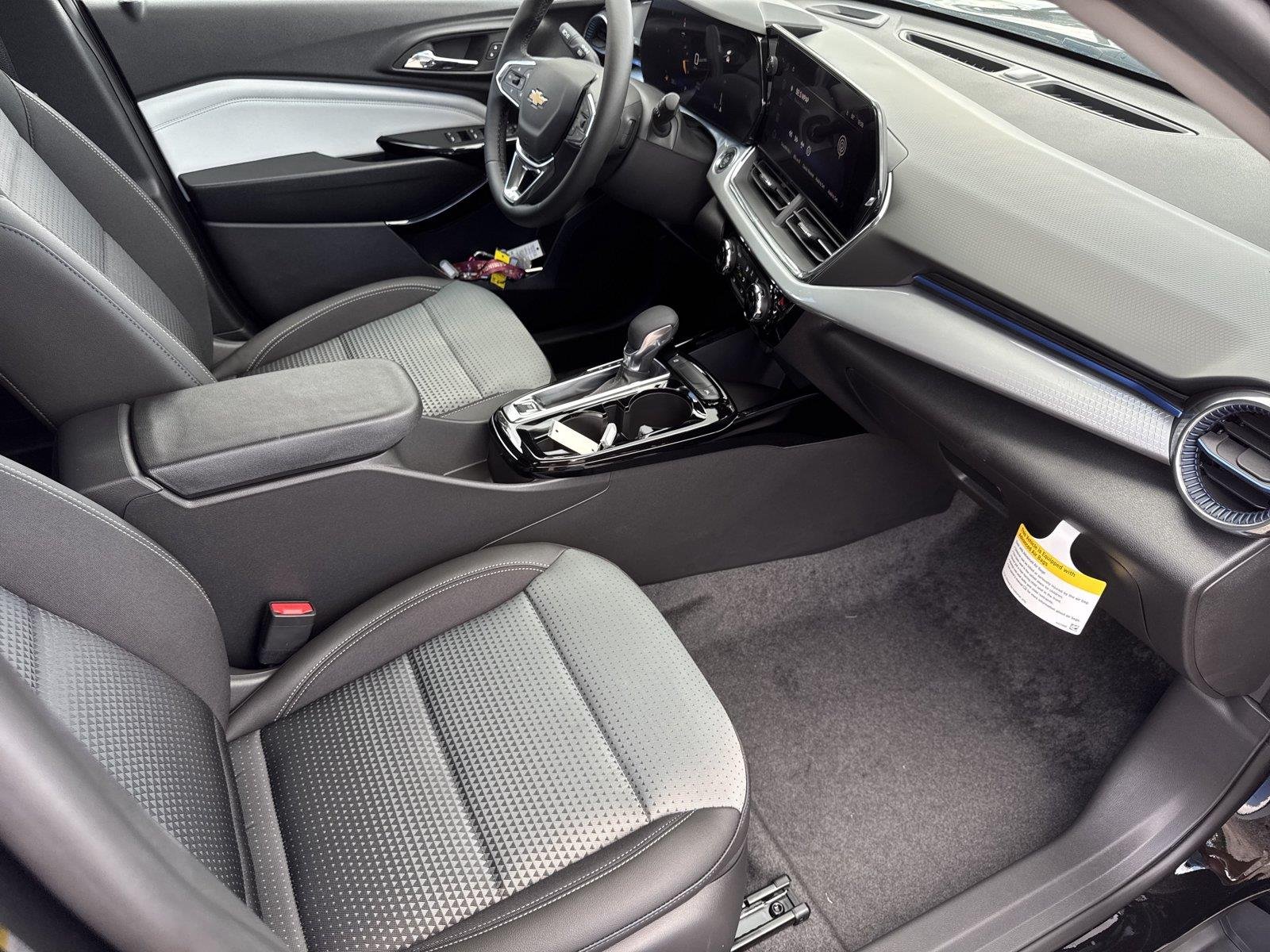 New 2026 Mosaic Black Metallic Chevrolet LT image 33