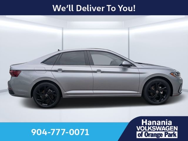 New 2026 Silver Volkswagen 1.5T SE image 2