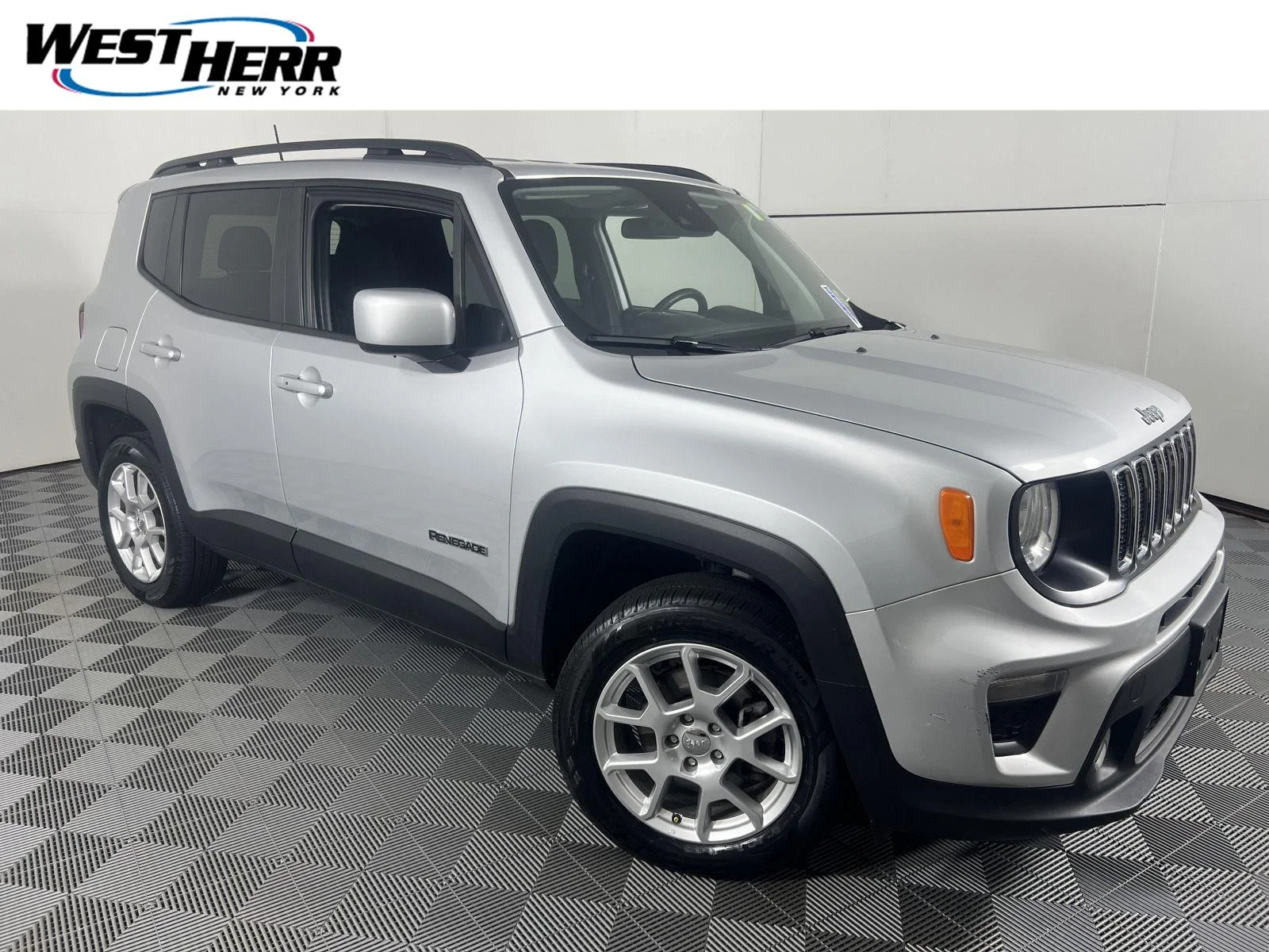 Used 2021 Glacier Metallic Jeep Latitude image 1