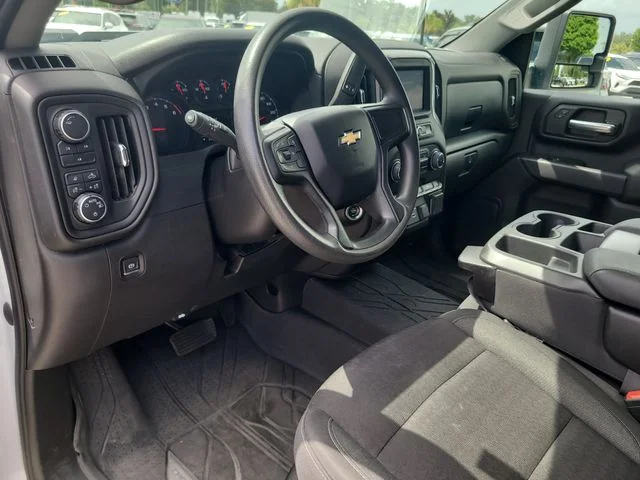 Used 2024 White Chevrolet Custom image 19