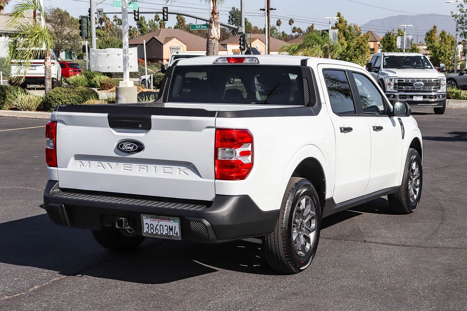 Used 2026 Oxford White Ford XLT image 4