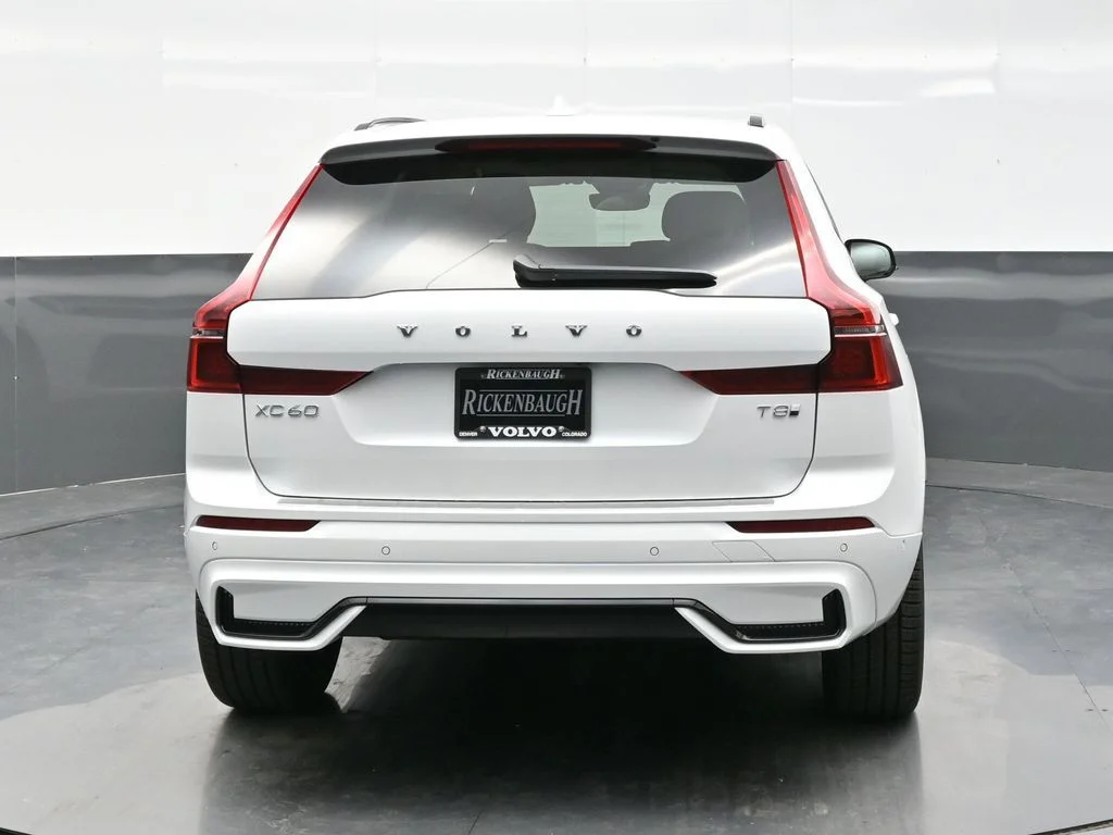 New 2026 White Volvo T8 Ultra image 6