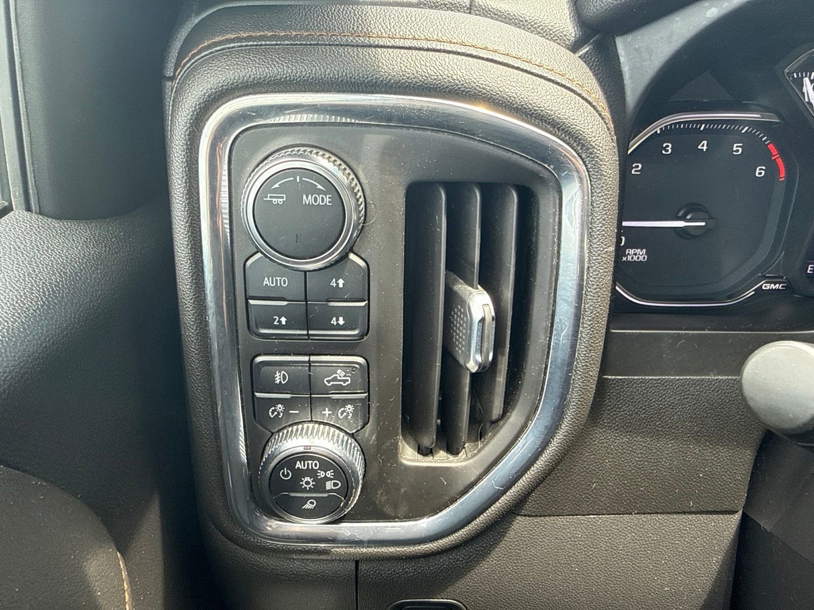 Used 2021 Summit White GMC AT4 with Trailering Package image 35
