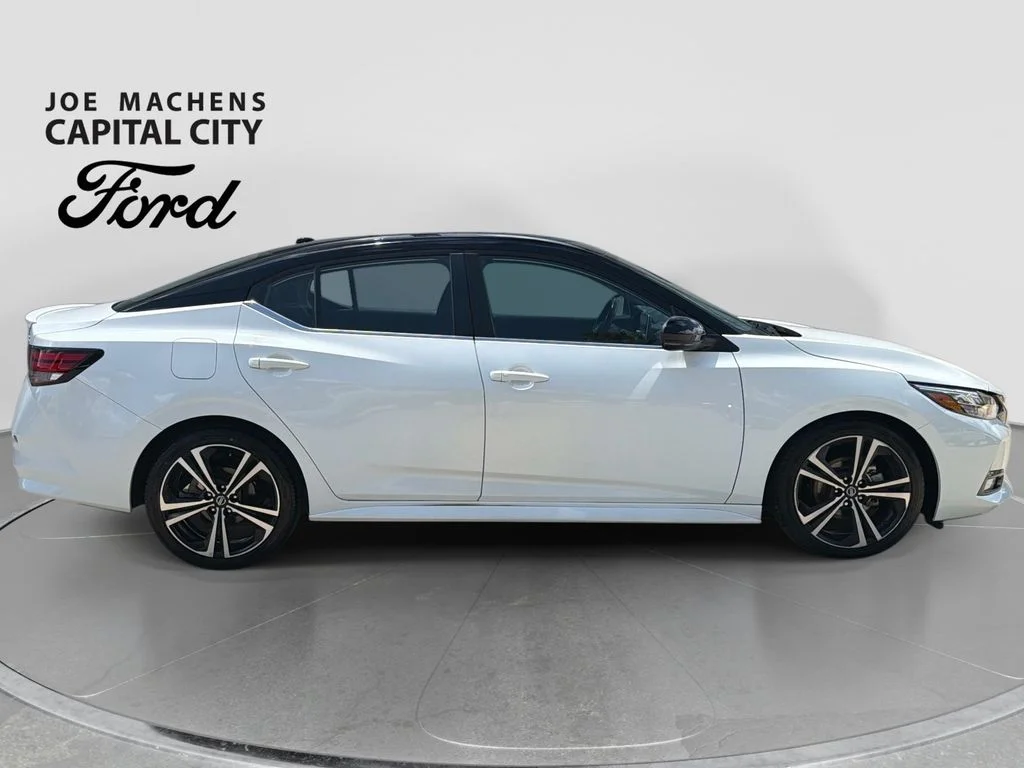 Used 2023 White Nissan SR image 3