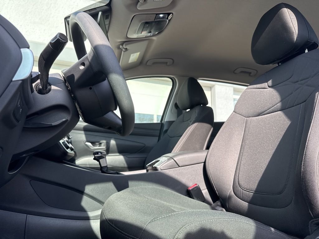 Certified Used 2025 Green Hyundai SE image 28