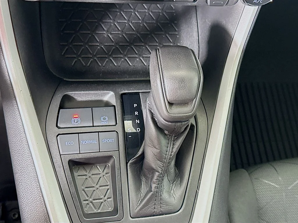 Used 2021 Magnetic Gray Metallic Toyota XLE image 18
