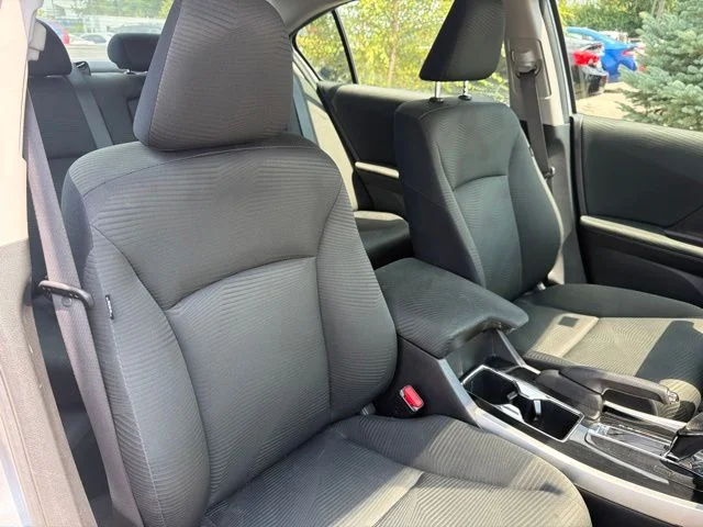 Used 2017 Silver Honda LX image 28