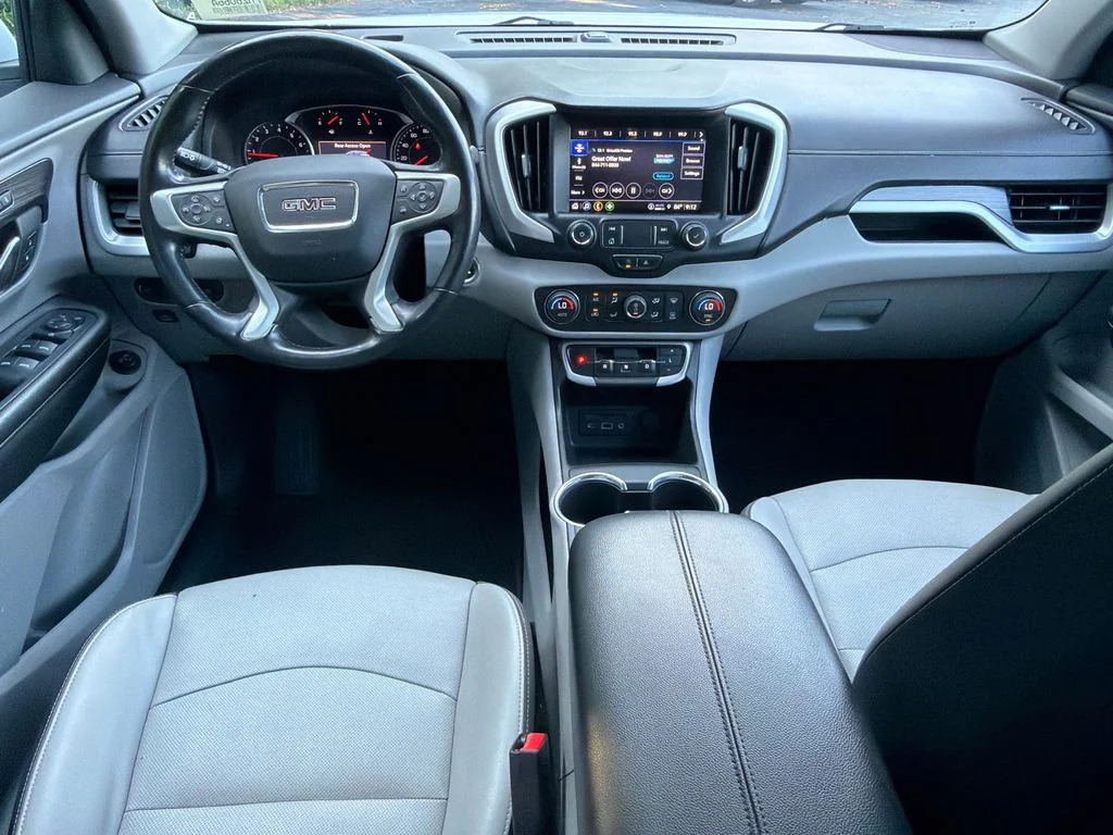 Used 2022 White GMC SLT image 23