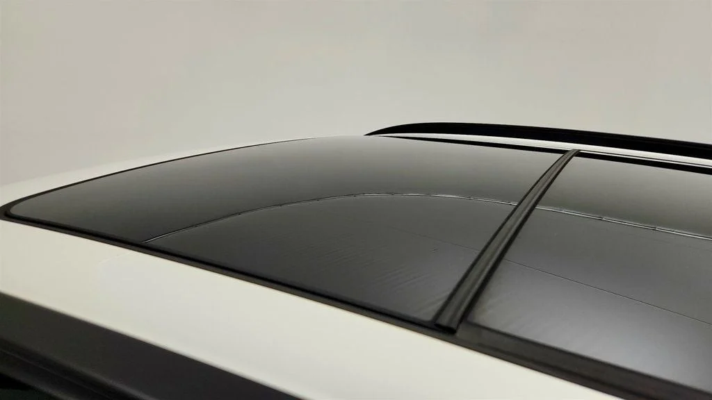 Used 2023 Mineral White Metallic BMW xDrive40i SAV w/ M Sport Package & Premium Package image 10
