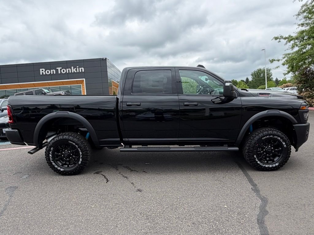 New 2026 Diamond Black Crystal Pearl-Coat Exterior Paint RAM Tradesman image 8