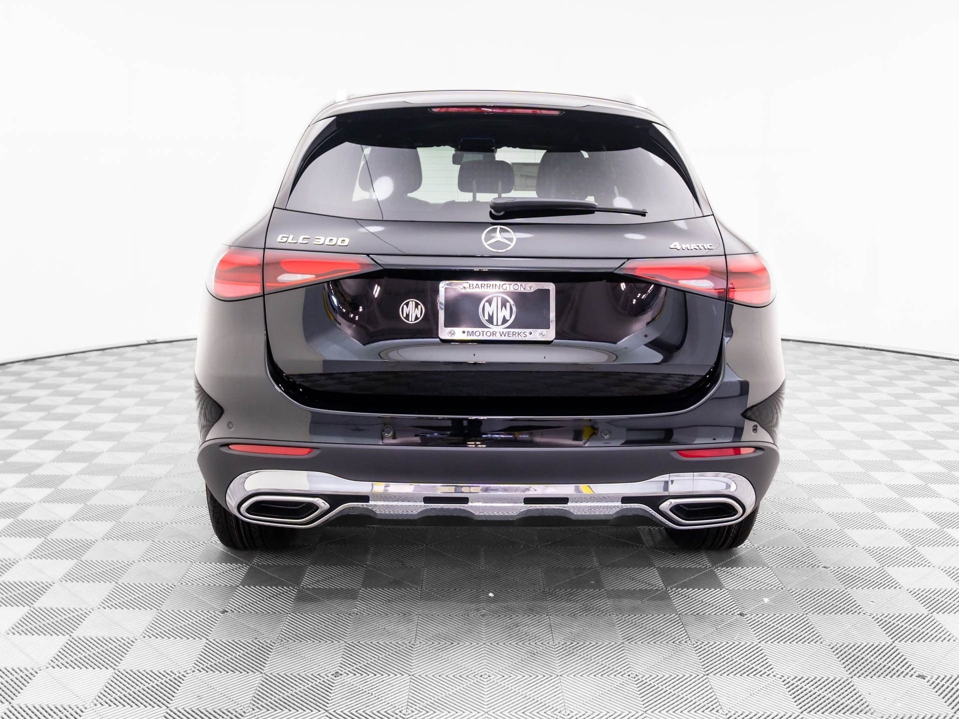 New 2026 Black Mercedes-Benz GLC 300 image 4