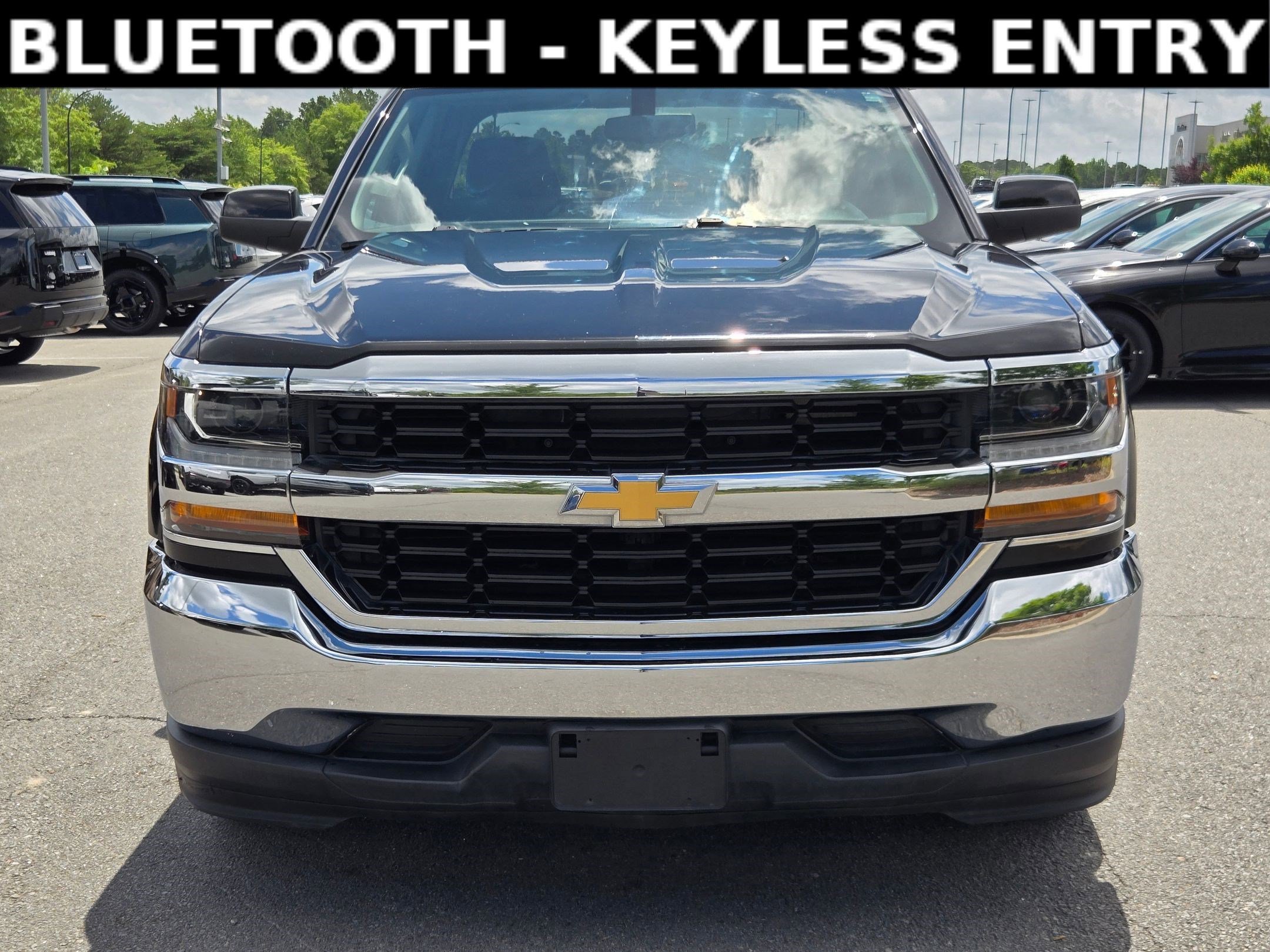 Used 2019 Chevrolet Silverado 1500 LD LT with VIN 2GCRCPEC9K1104665 for sale in Little Rock