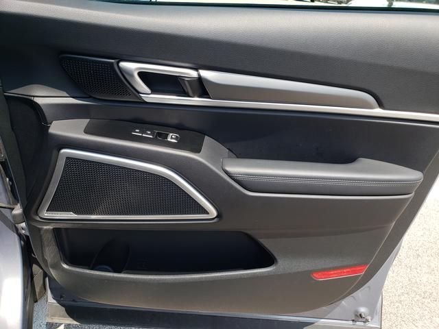 Used 2021 Silver Kia S image 19