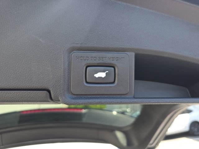 Used 2023  Acura  image 10