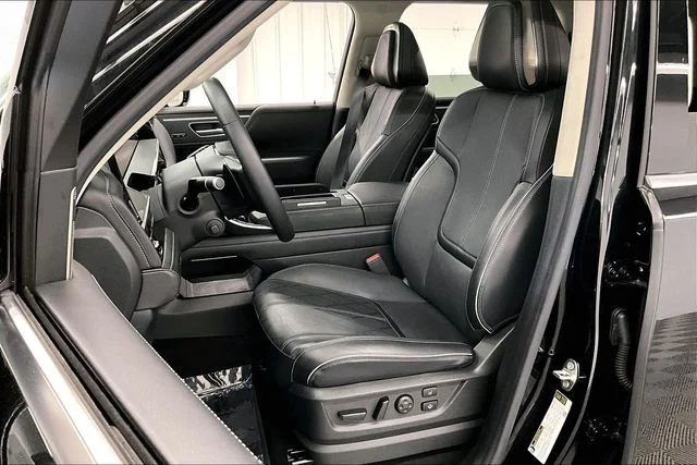 Used 2025 Mineral Black INFINITI SENSORY image 24