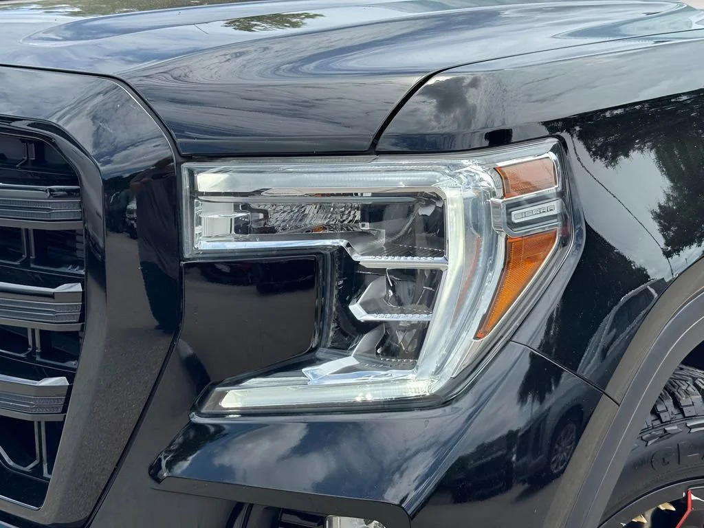 Used 2021 ONYX BLACK GMC Elevation image 4