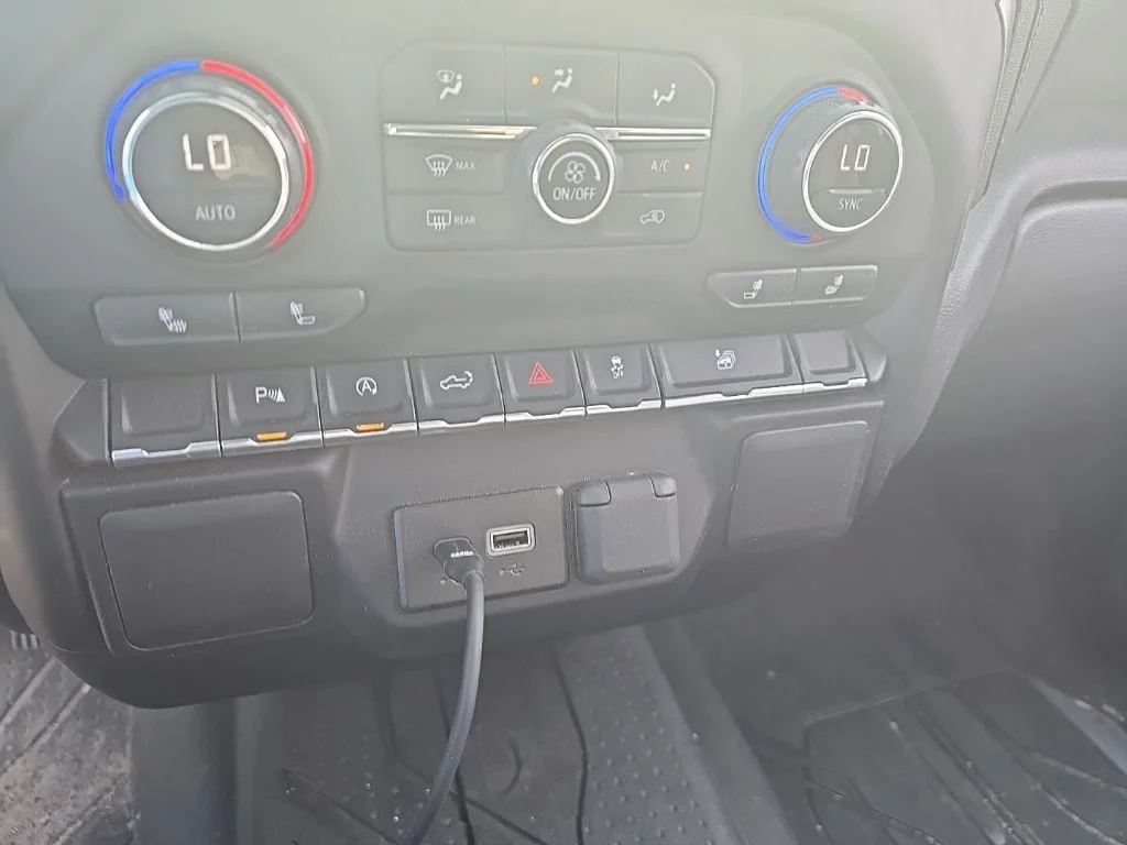 Used 2022 Blue Chevrolet LT image 12