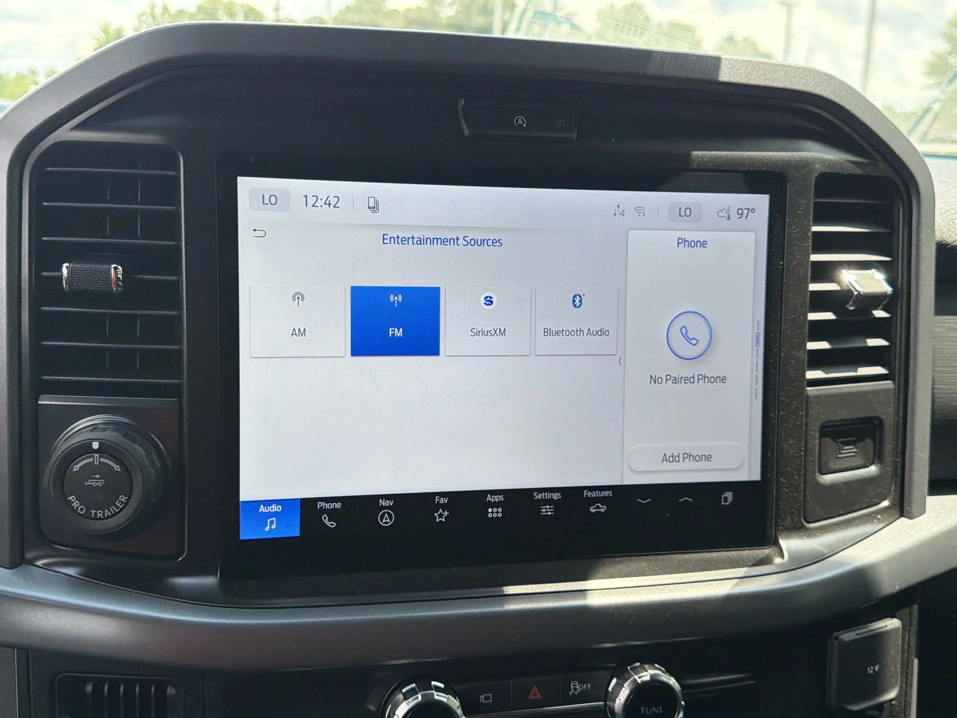 New 2026 Oxford White Ford XLT image 5