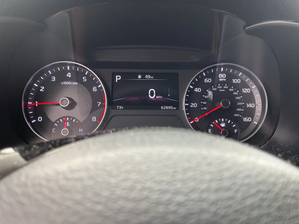 Used 2022 Currant Red Kia LXS image 13