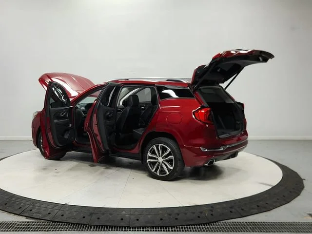 Used 2019 RED QUARTZ TINTCOAT GMC Denali image 14