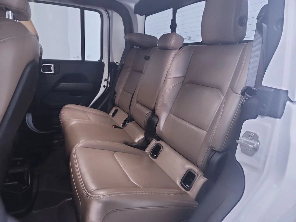 Used 2020 White Jeep Rubicon image 23