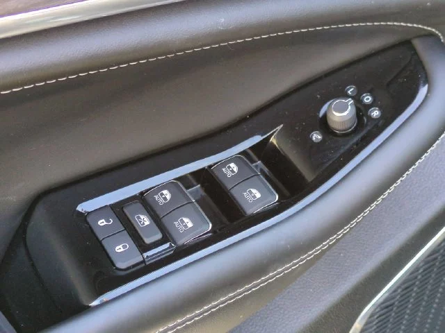 Used 2024 Gray Jeep Overland image 13