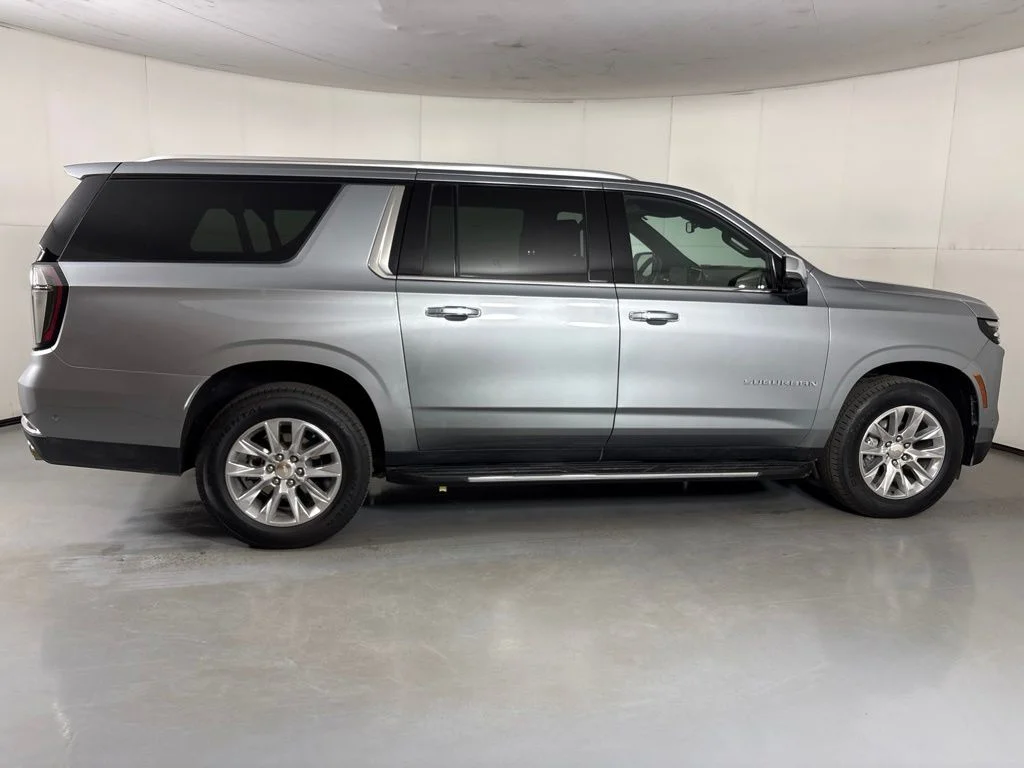 Used 2025 Gray Chevrolet Premier image 11