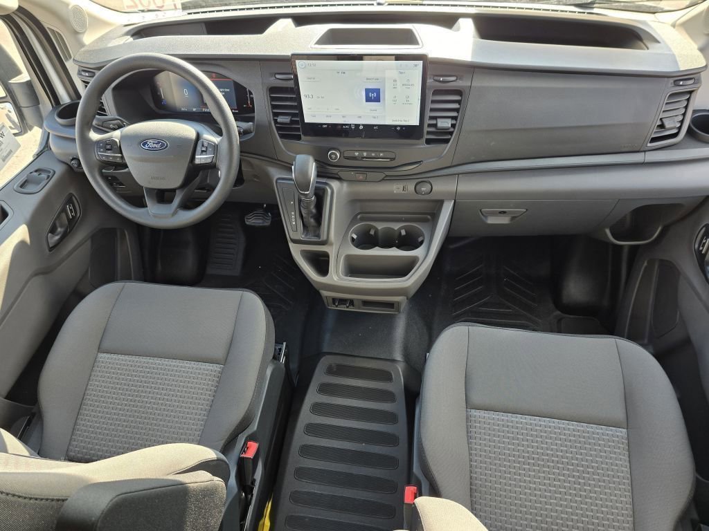 New 2026 Oxford White Ford Base image 32
