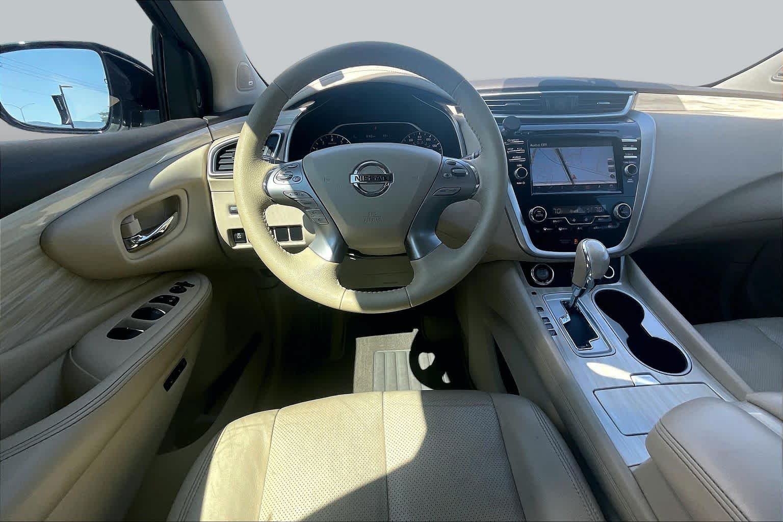 Used 2015 Pearl White Nissan SL image 6