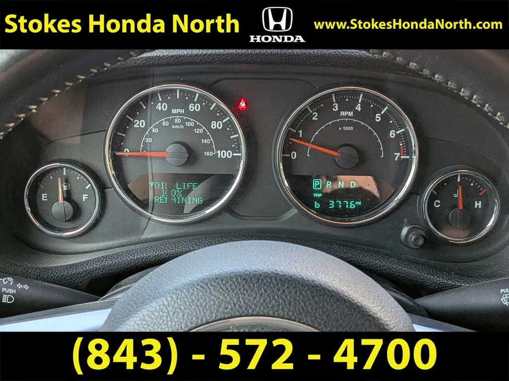 Used 2016 Silver Jeep Unlimited Sport S image 5