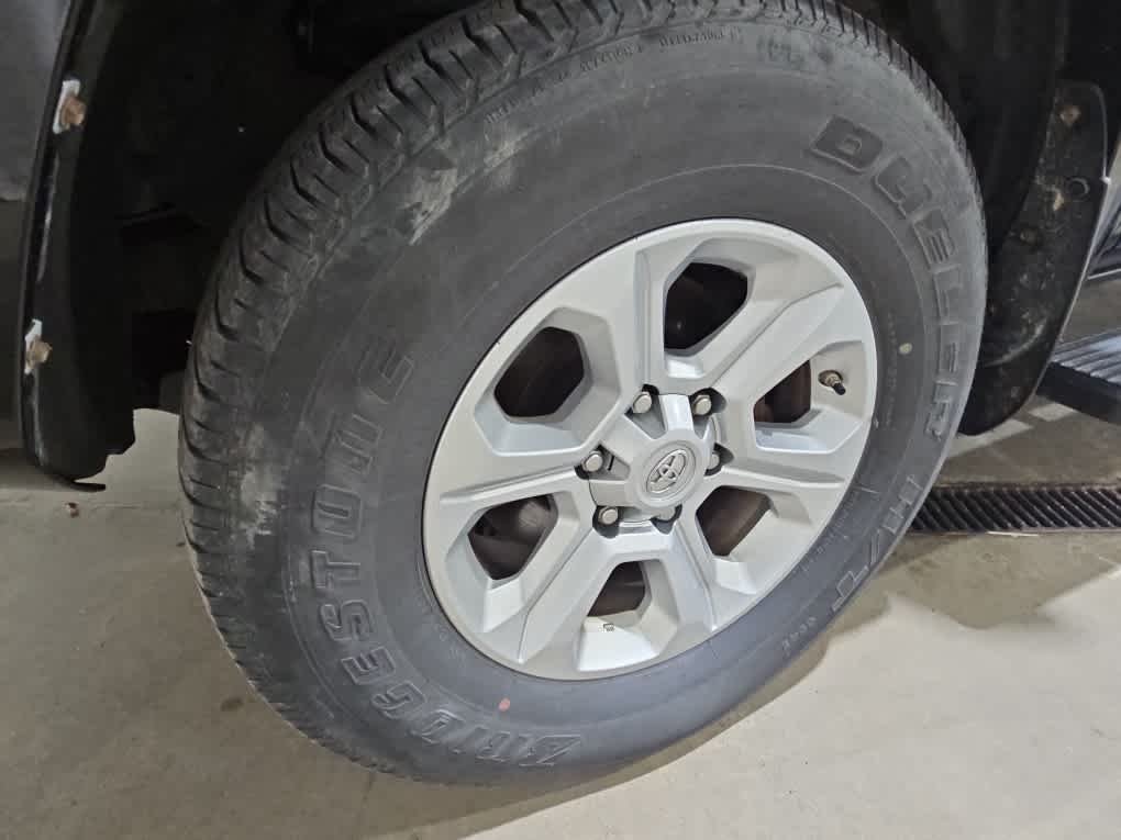 Certified Used 2018 Midnight Black Metallic Toyota SR5 Premium image 5