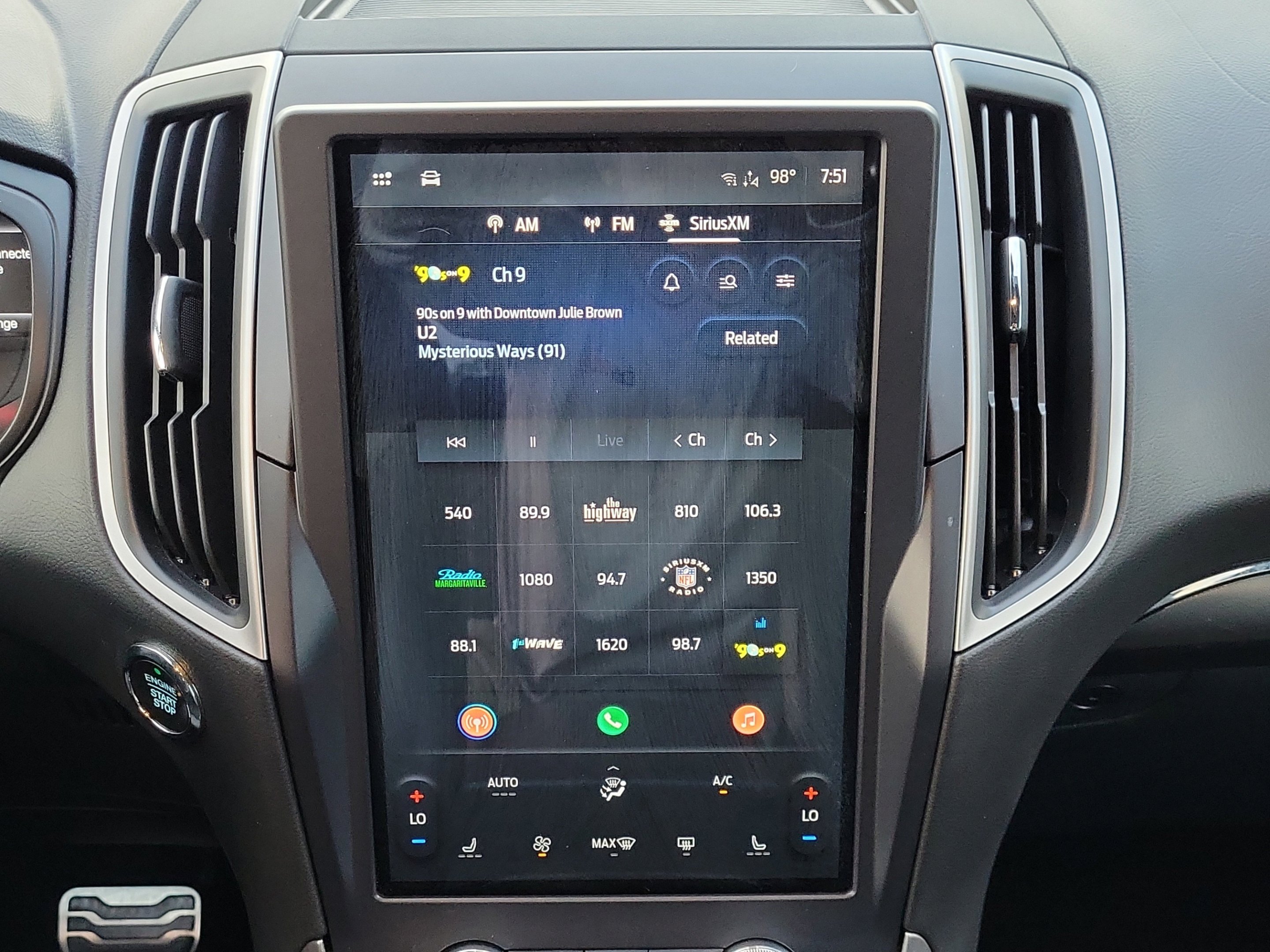 Used 2022 Black Metallic Ford ST Line image 16