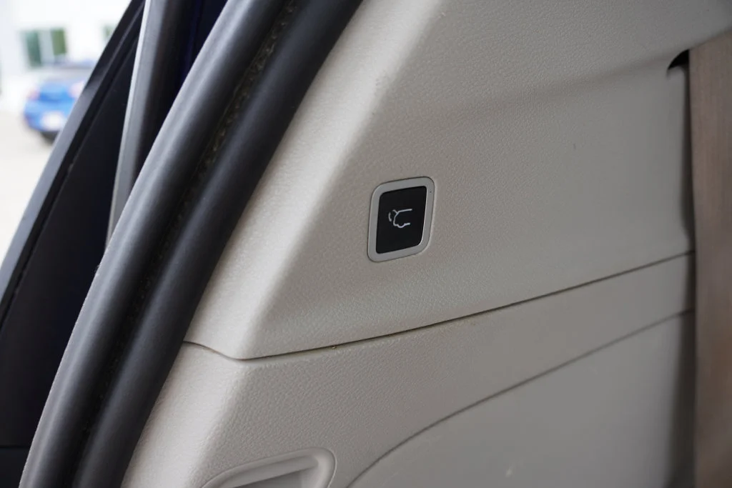 Used 2021 Blue Chrysler Touring L image 24
