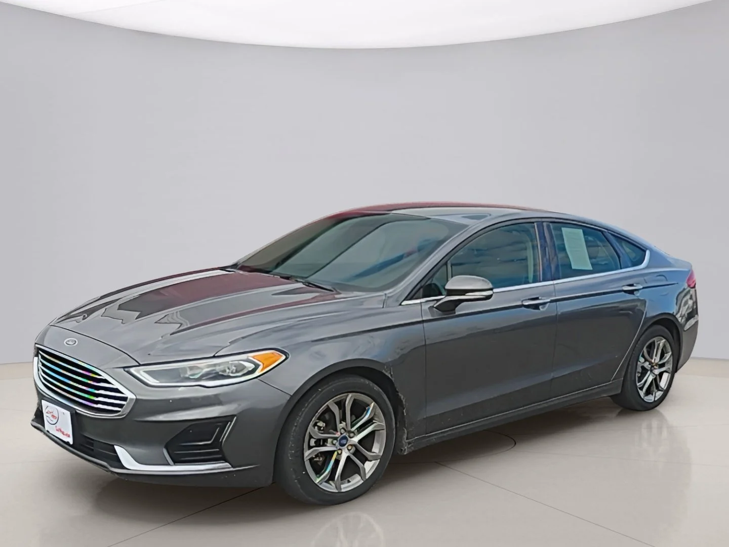 Used 2020 Gray Ford SEL image 1