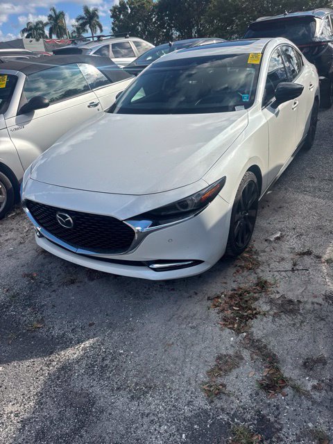 Used 2022 White Mazda Premium Plus image 1