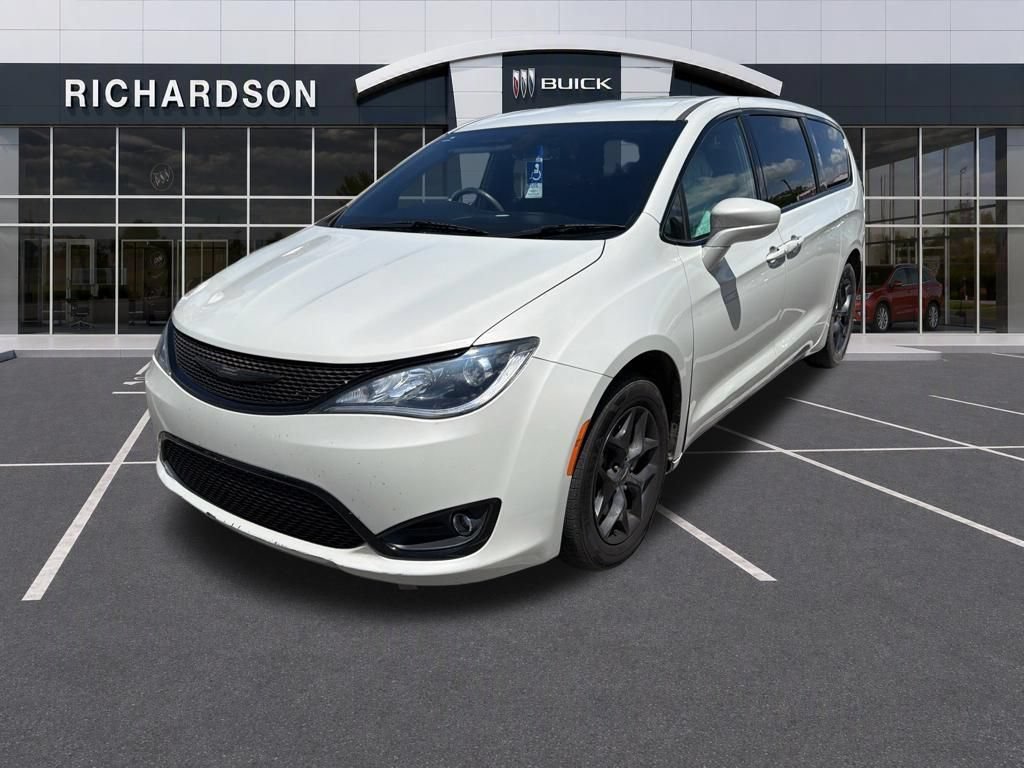 Used 2020 White Chrysler Touring image 1