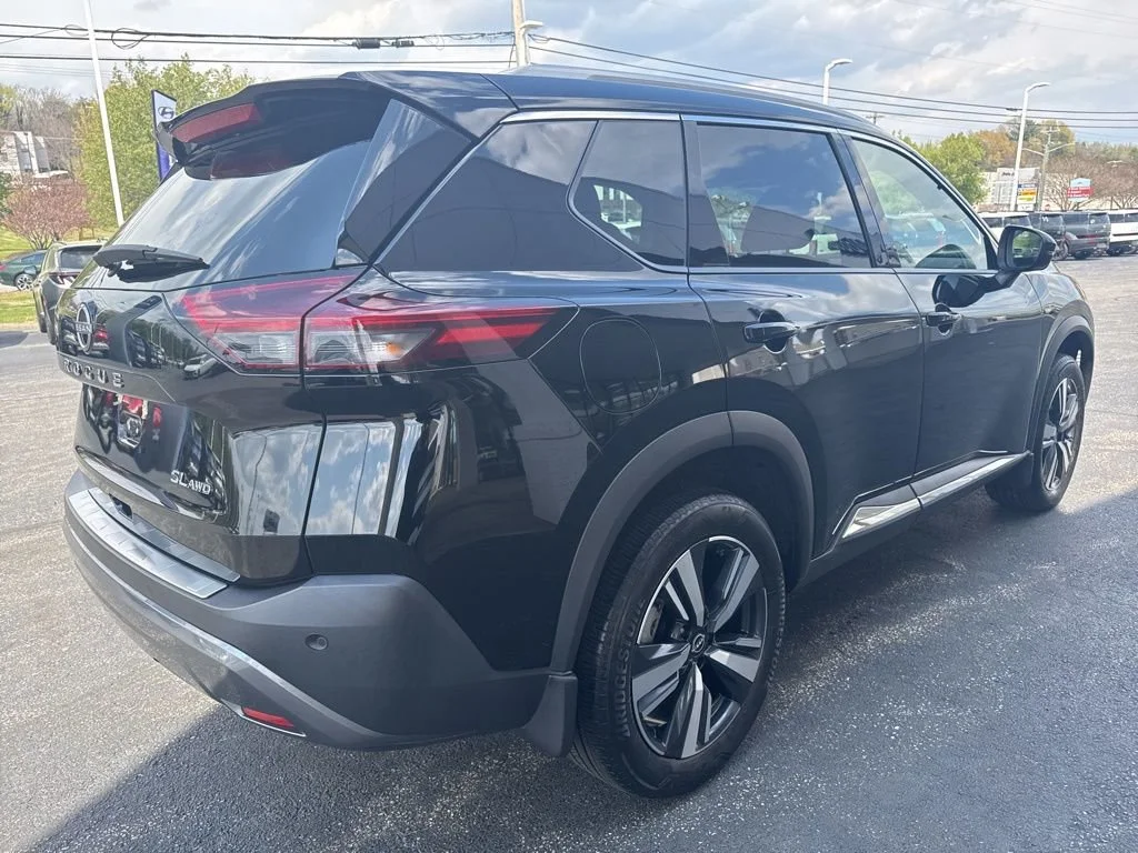 Used 2023 Black Nissan SL image 7
