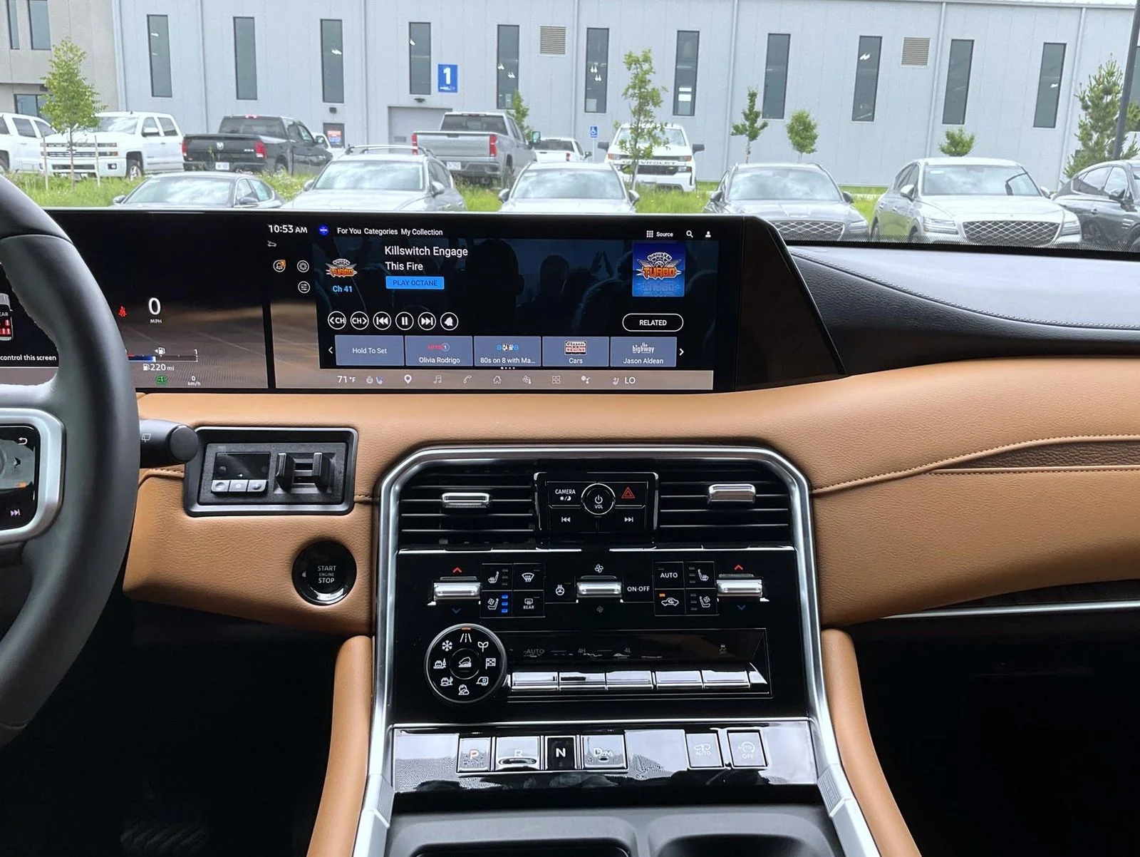 Used 2025 White Nissan Platinum Reserve image 13