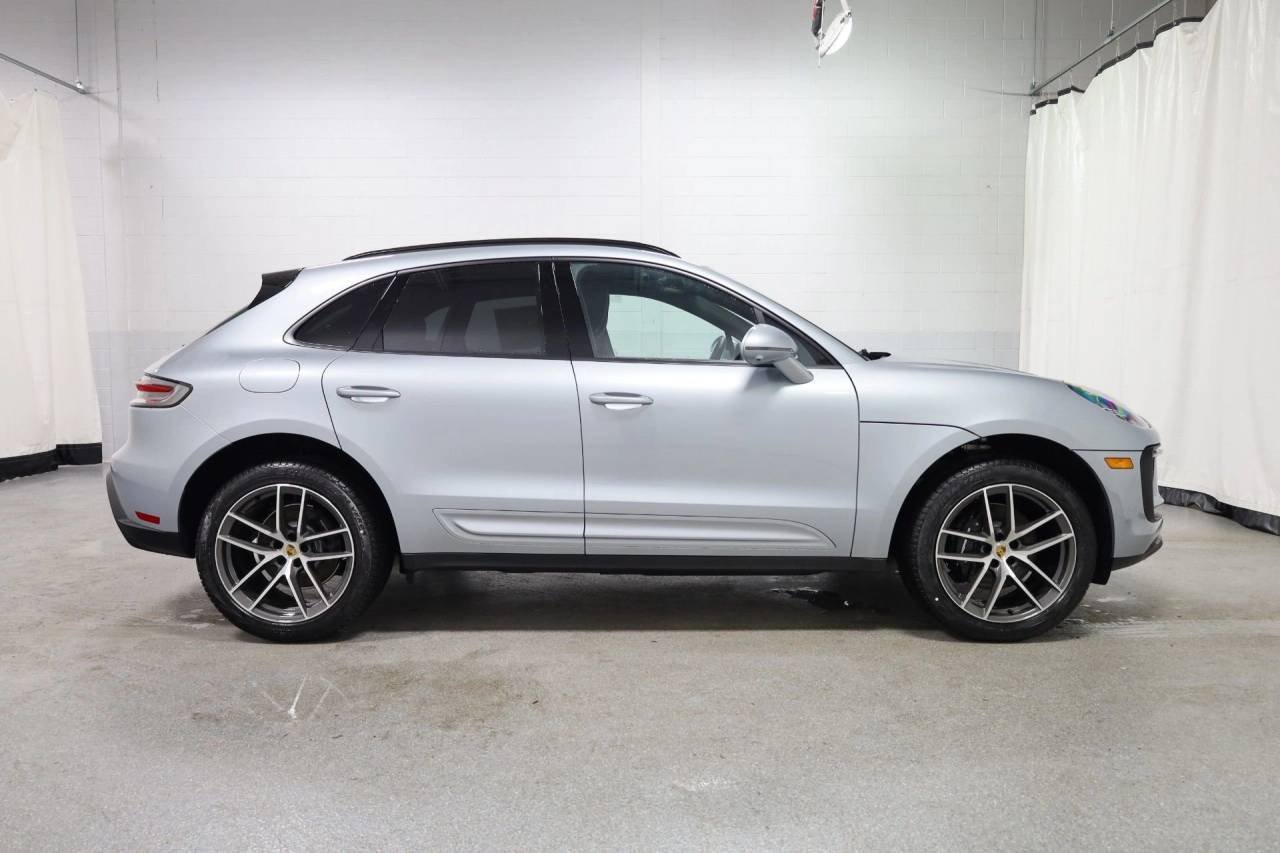 2026 Porsche Macan T - Photo 10