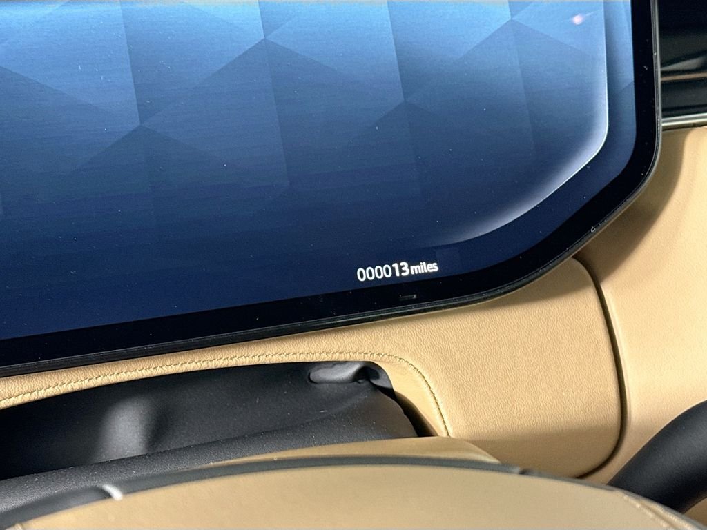 New 2026 Santorini Black Land Rover SE image 13