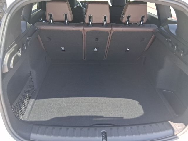 Used 2025 White BMW xDrive28i image 6