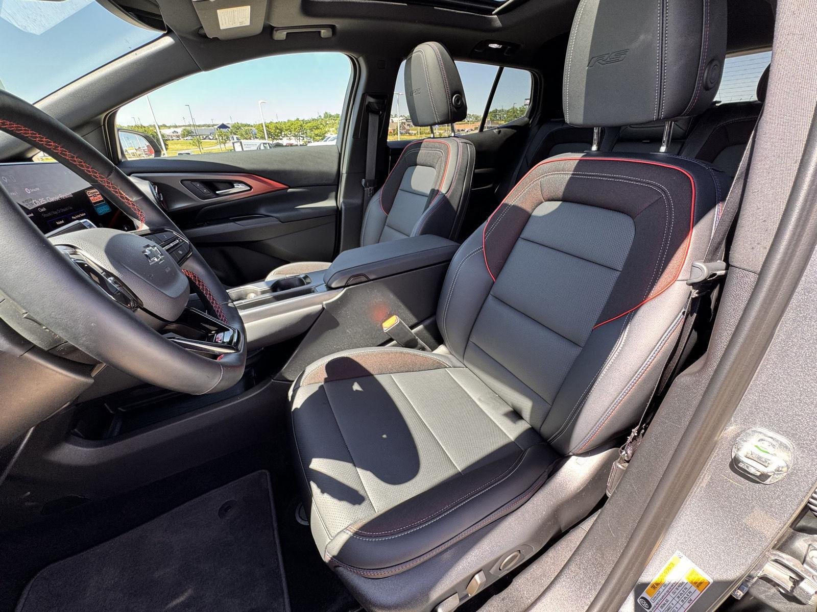 2026 Chevrolet Equinox EV RS - Photo 6