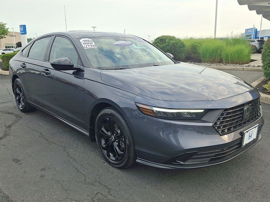 2025 Honda Accord SE - Photo 3