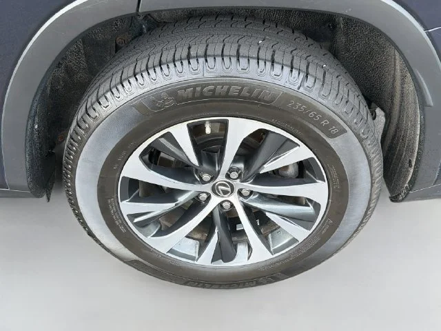Used 2022  Lexus 350 image 27