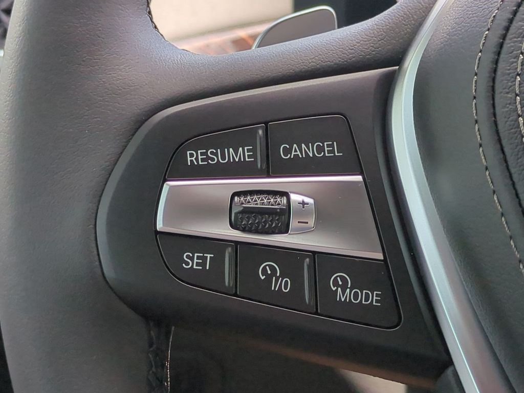 New 2026 Alpine White BMW xDrive40i image 25