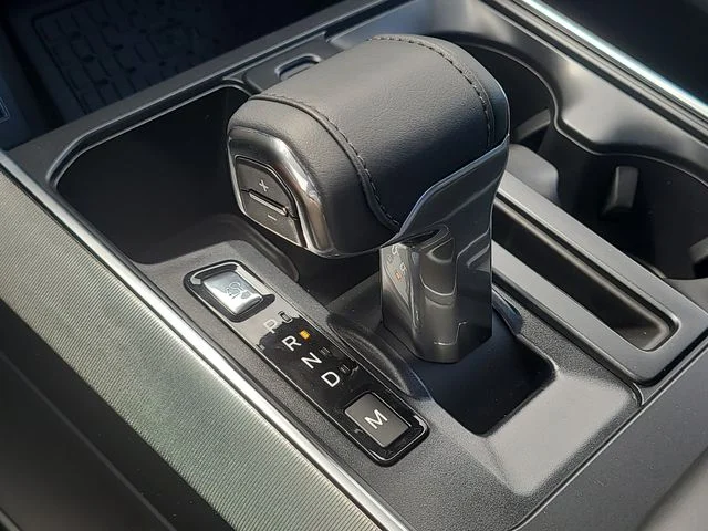 New 2026 Black Metallic Ford Platinum image 30