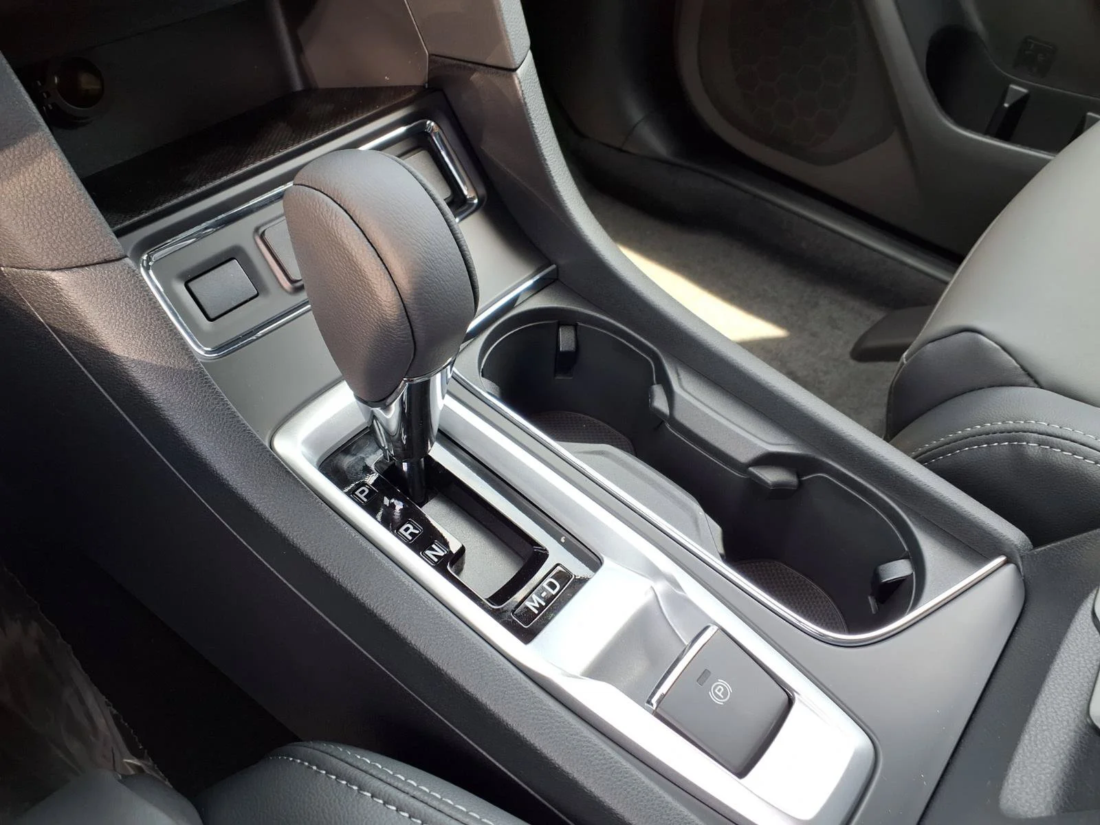 New 2027 MAGNETITE GRAY METALLIC Subaru Premium image 5